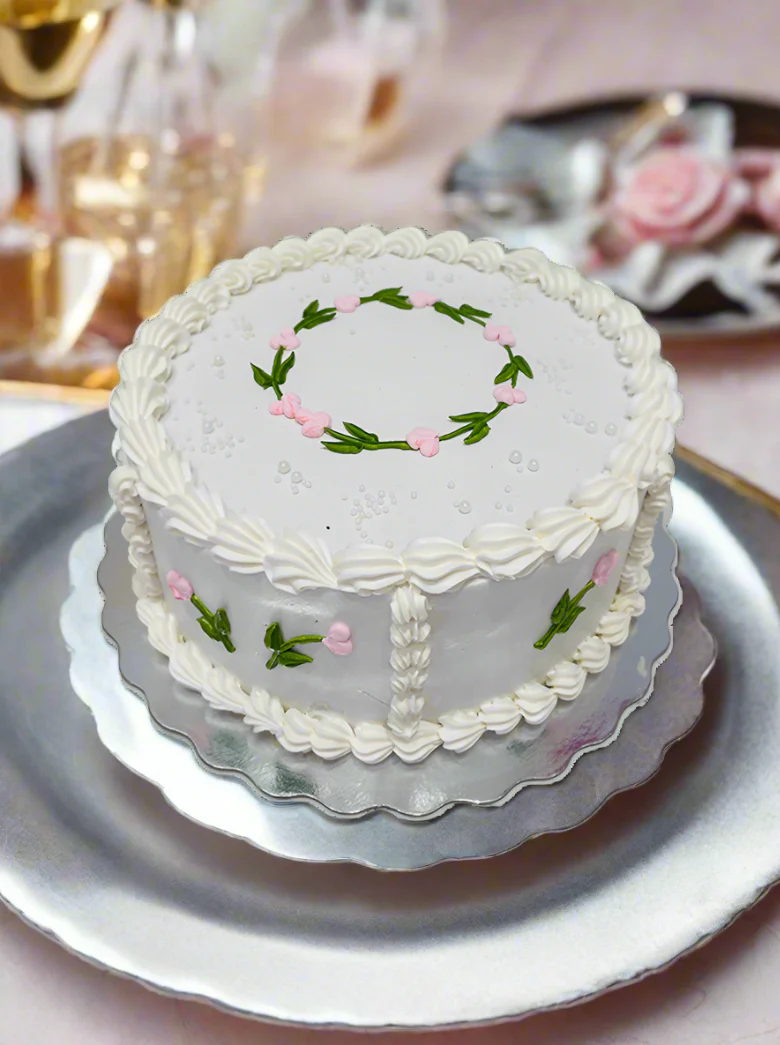Lily Cream Cake - Image 4