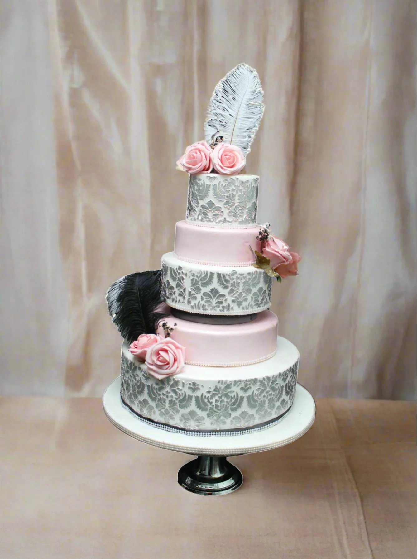 Lizzie Wedding Cake - Image 2