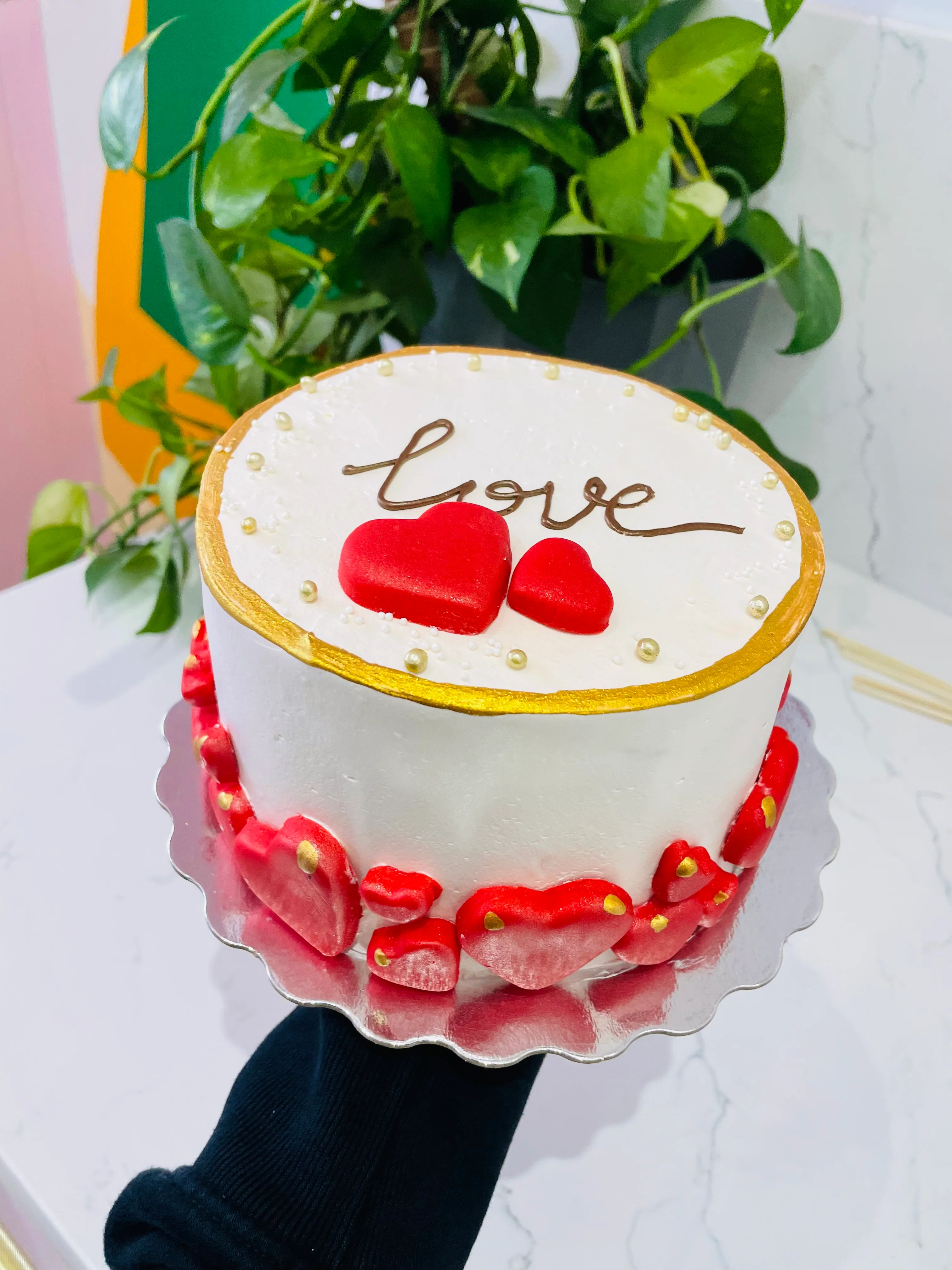 Love Fondant Red Hearts Cream Cake - Image 5
