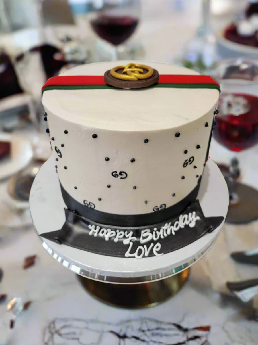Love Gucci Cream Cake - Image 10