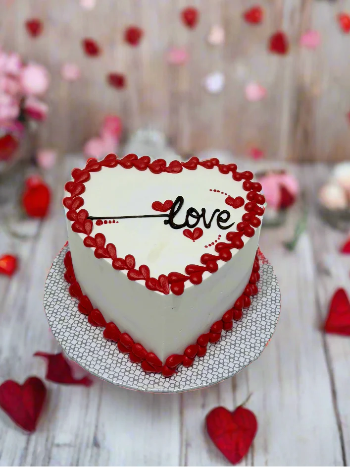 Love Heart Cream Cake - Image 2