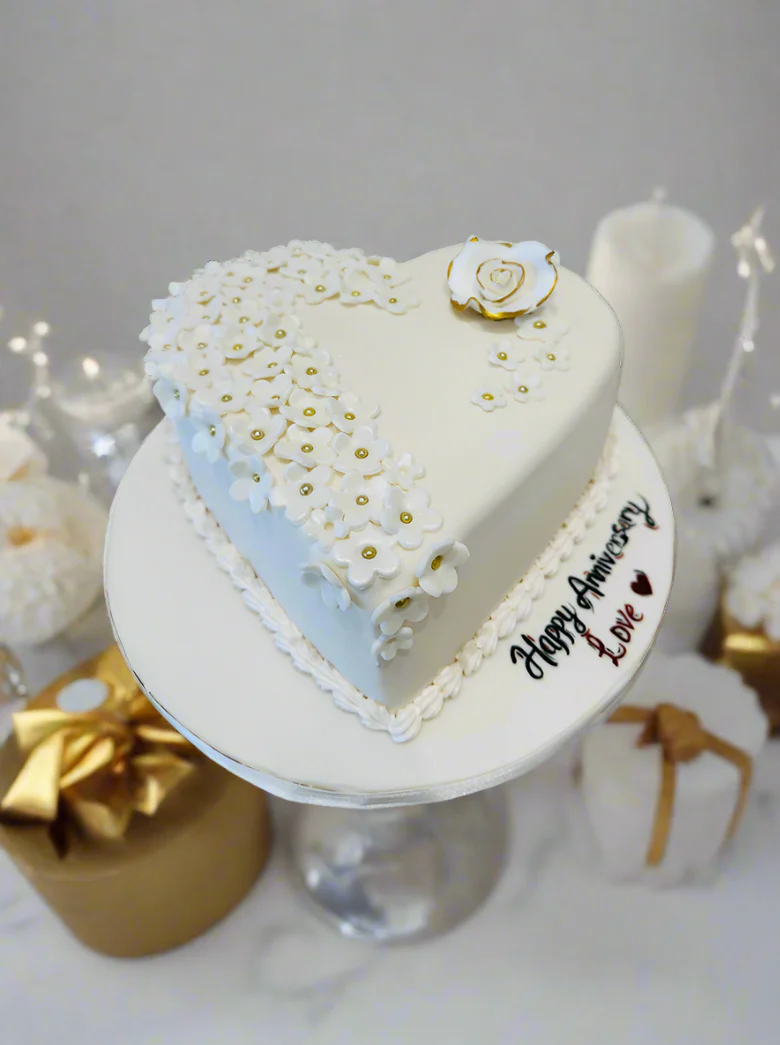 Love Ivory Heart Fondant Cake - Image 3