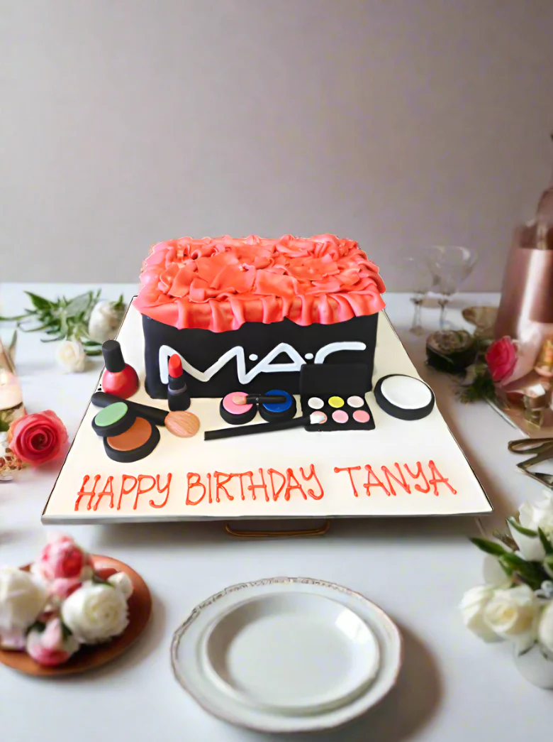 Mac Fondant Cake - Image 4