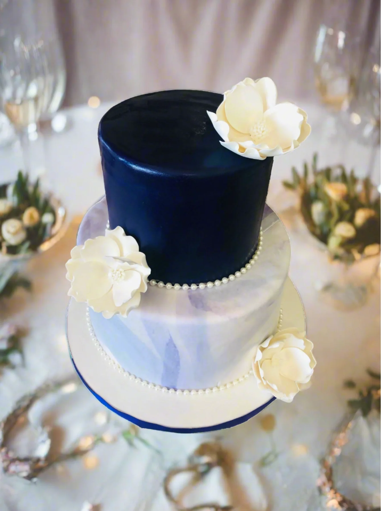 Magnolia Wedding Cake - Image 3