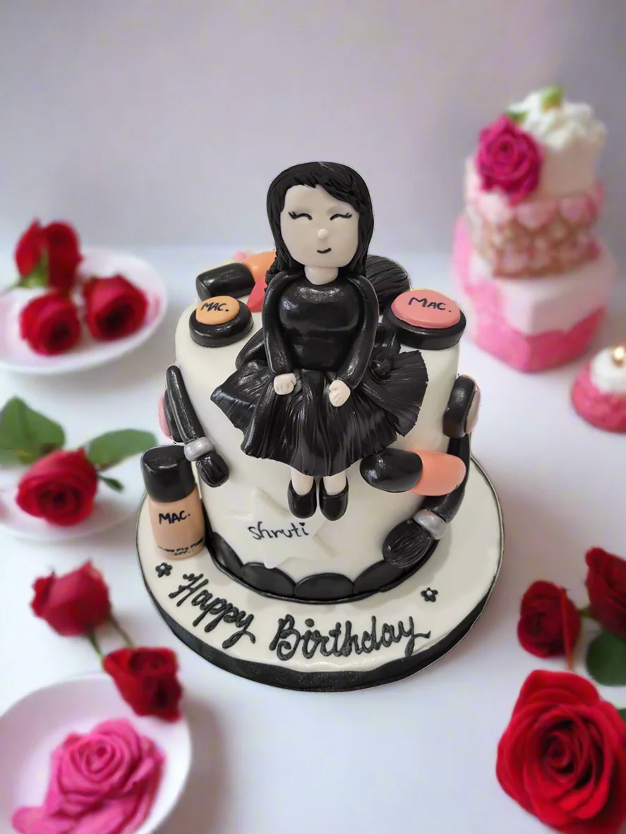 Makeup Queen Fondant Cake - Image 2