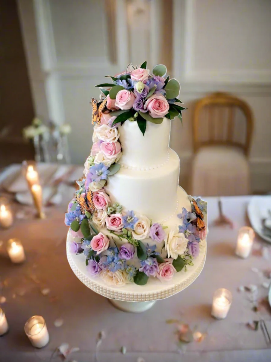 Maya Fondant Wedding Cake - Image 2