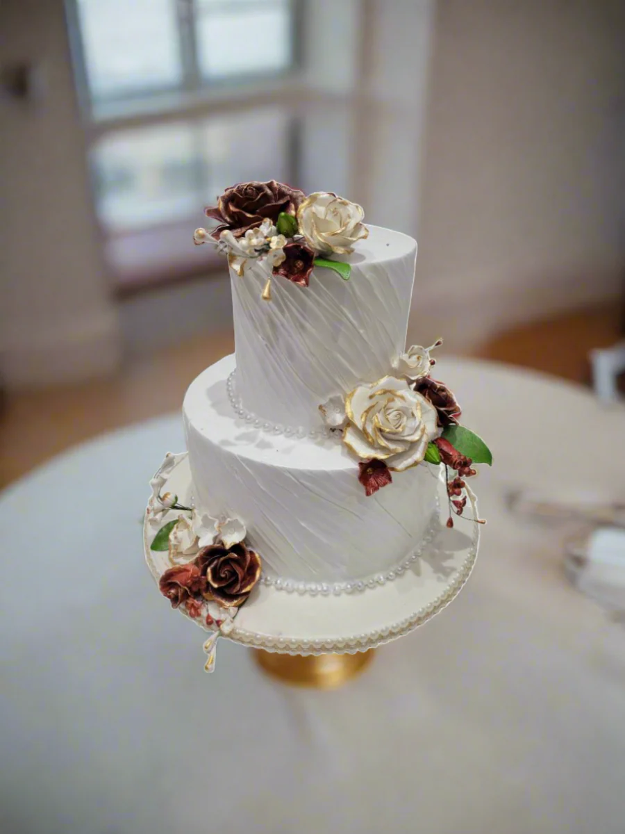 Meera Wedding Cake - Image 3