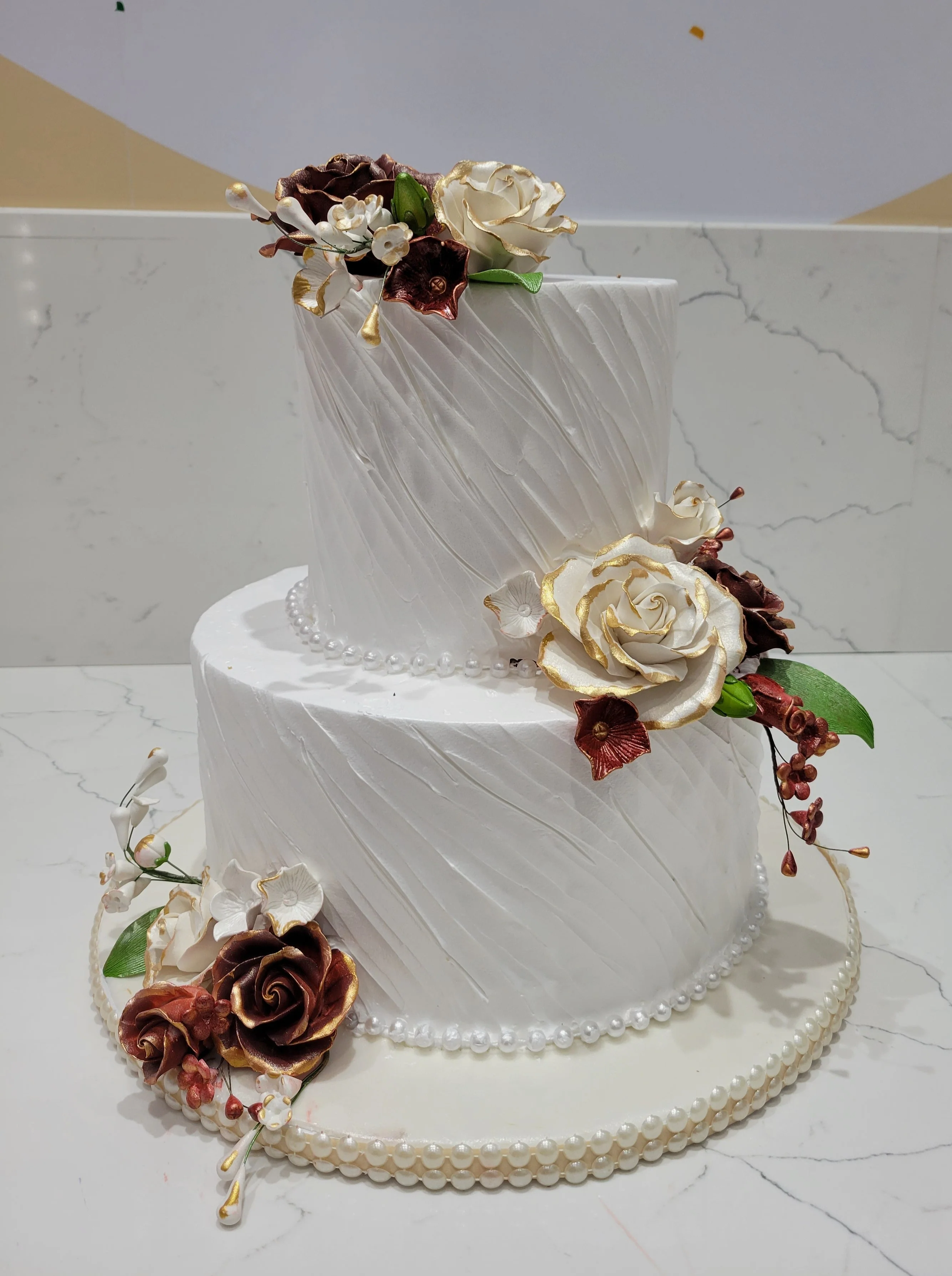 Meera Wedding Cake - Image 5