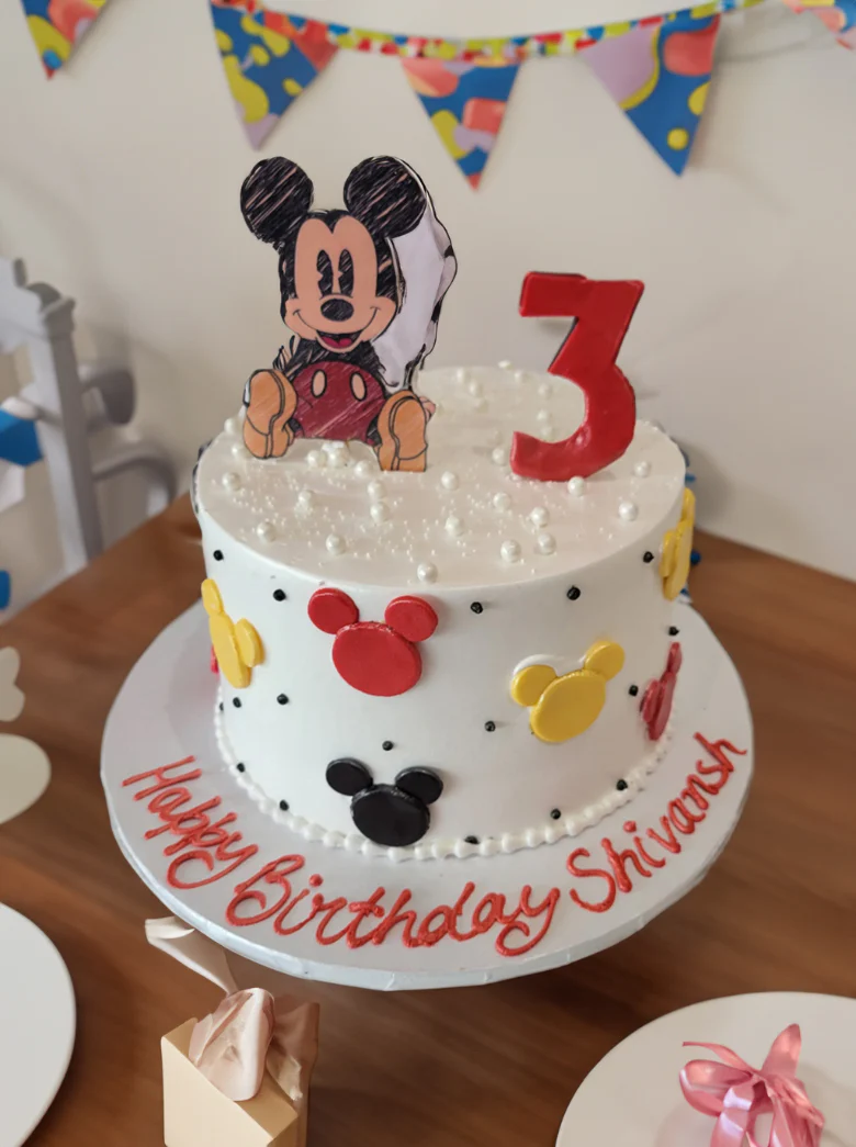 Mickey Mouse Clubhouse Cream Cake - Image 4