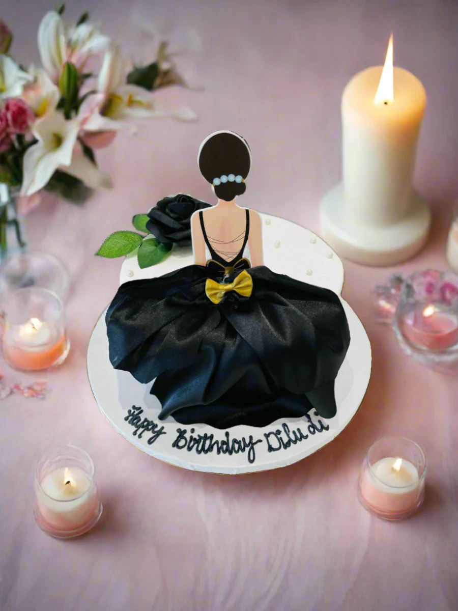 Milly Queen Birthday Cake - Image 3