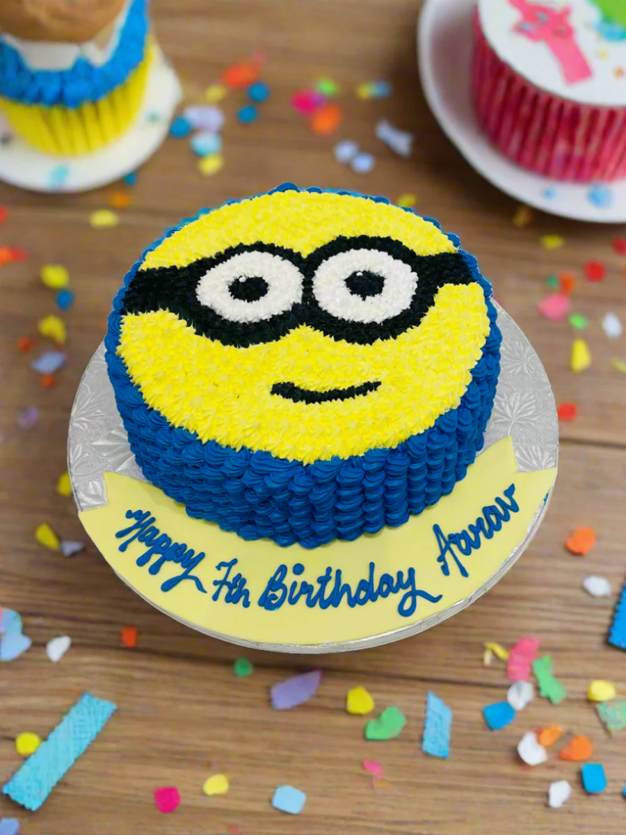 Minion Cream Cake - Image 4