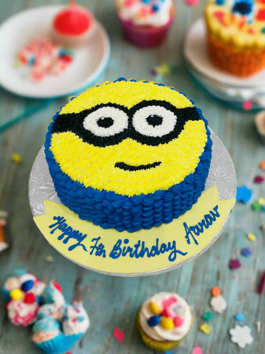Minion Cream Cake - Image 5