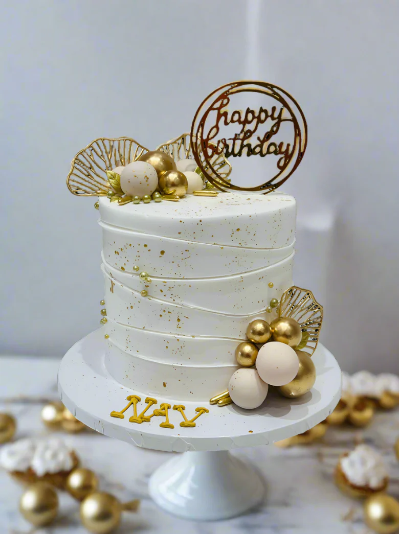 Nav White & Gold Cake - Image 3