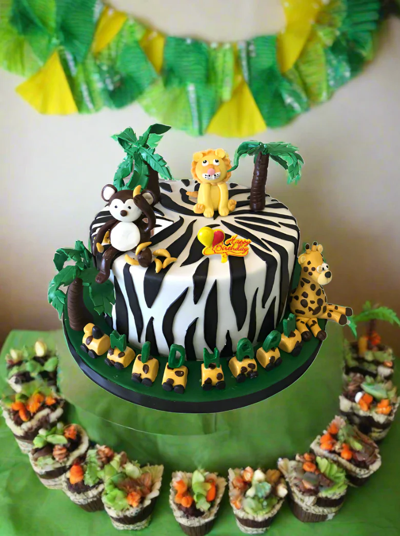 Nidhaan Jungle Themed Fondant Cake - Image 3