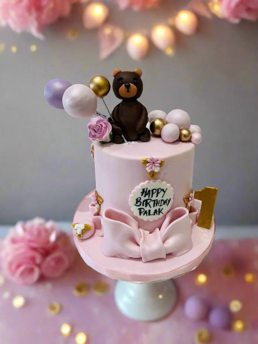 Palak Teddy Fondant Cake - Image 2