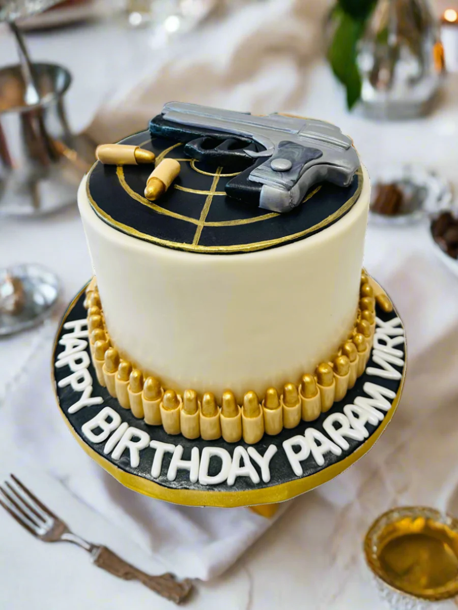 Param Gun Fondant Cake - Image 4