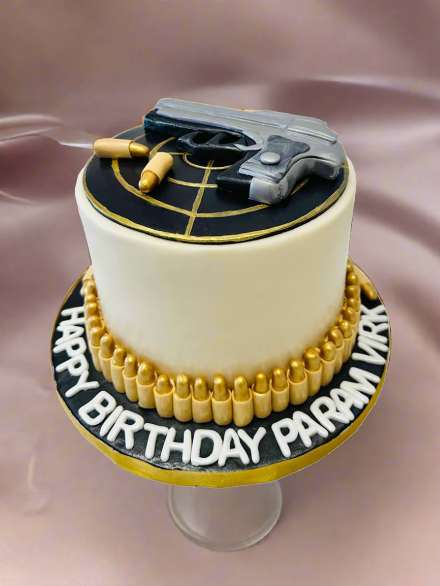 Param Gun Fondant Cake - Image 8
