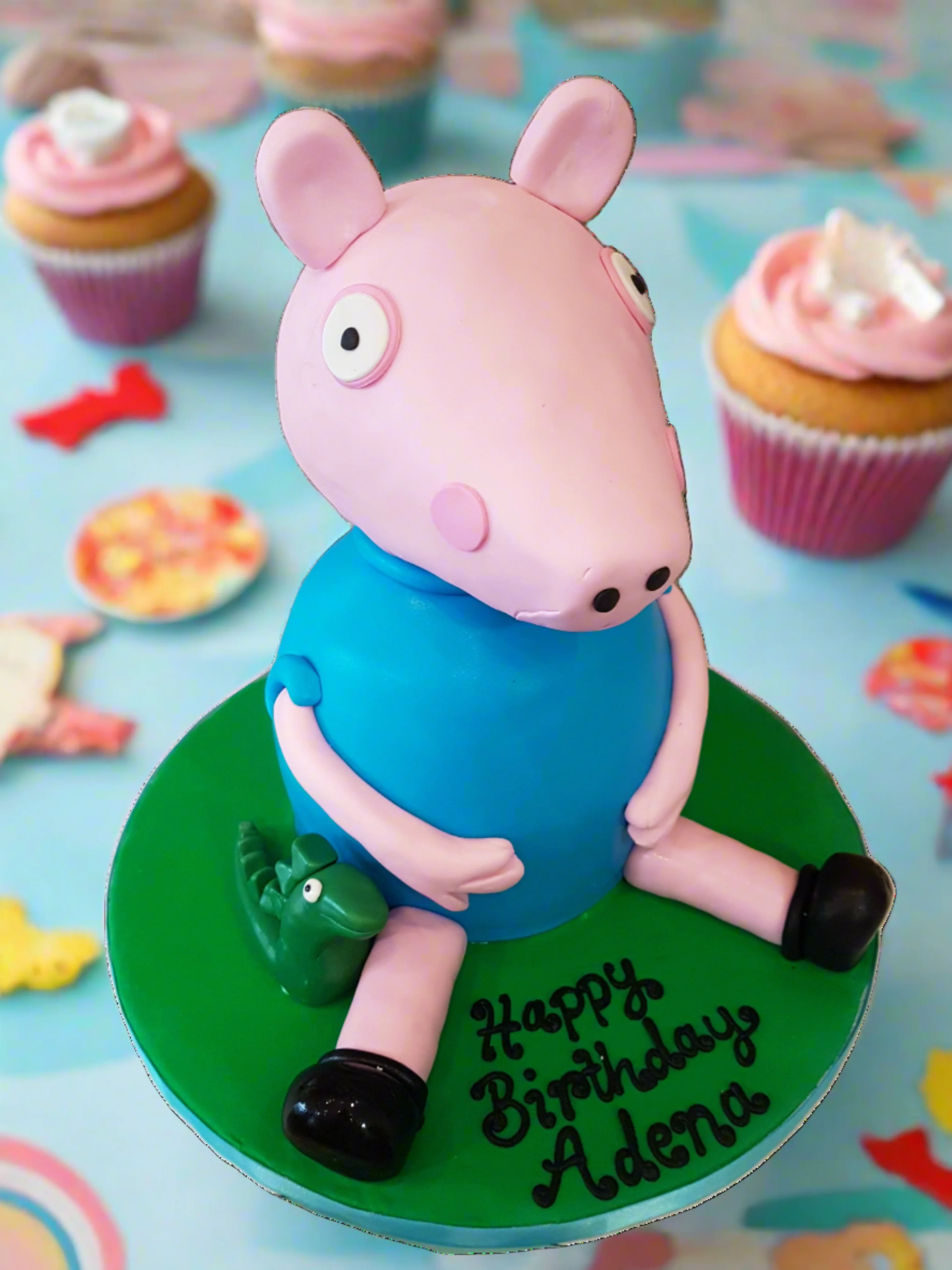 Peppa Pig Molded Cake - Image 7