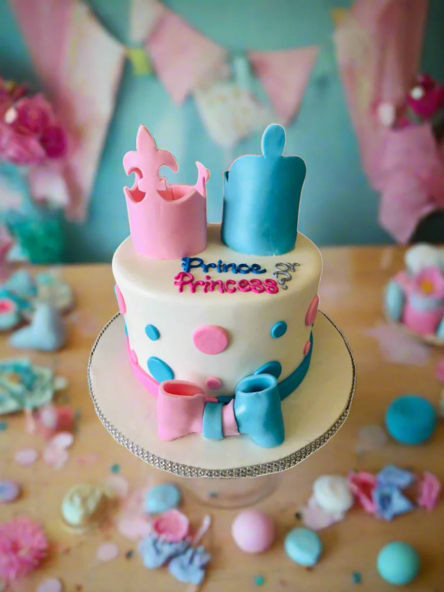 Prince Or Princess Crown Cake - Image 3