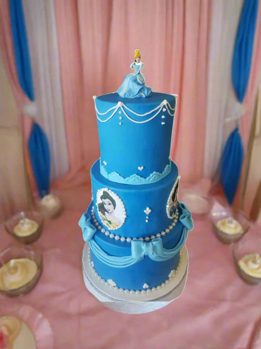 Princess Cinderella Fondant Cake - Image 6