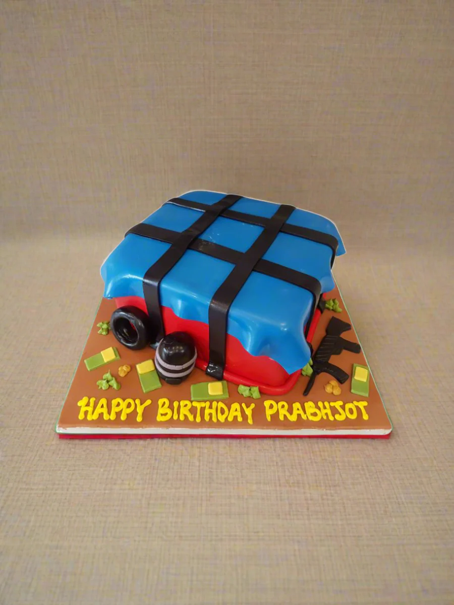 Pubg Fondant Cake - Image 4