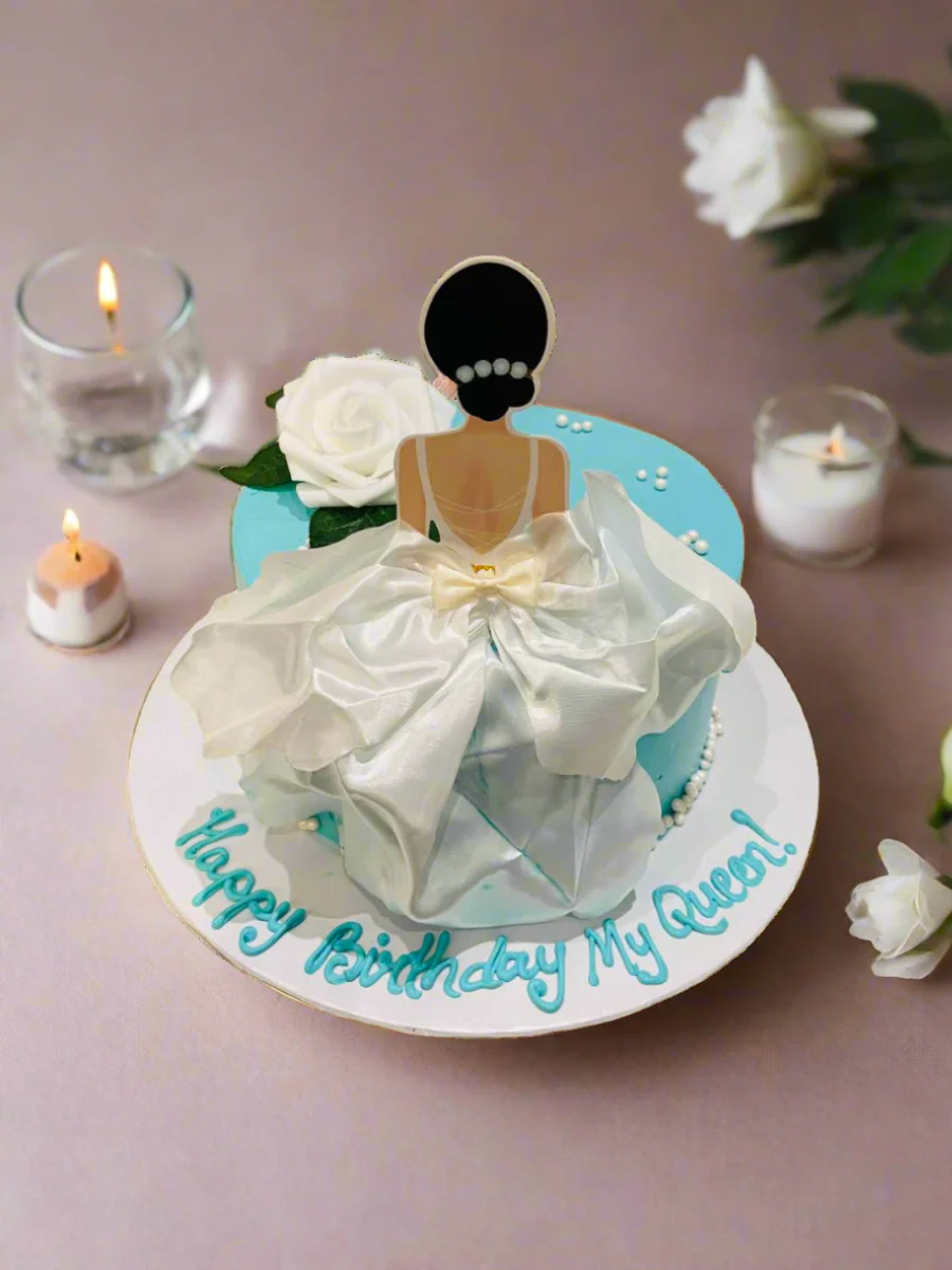 Queen Birthday Cake - Image 3