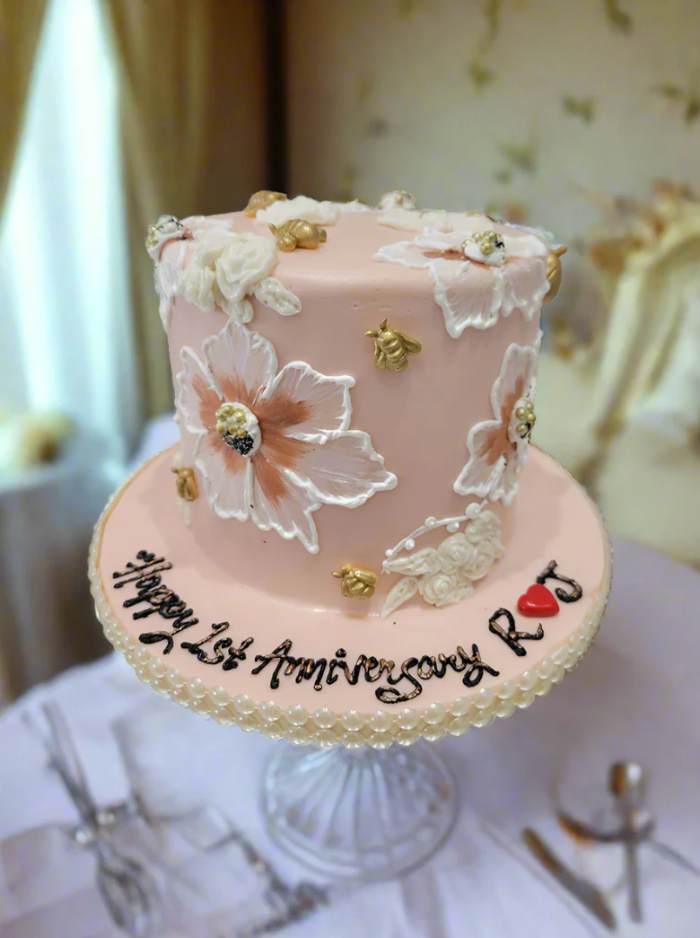 R & J Fondant Cake - Image 3