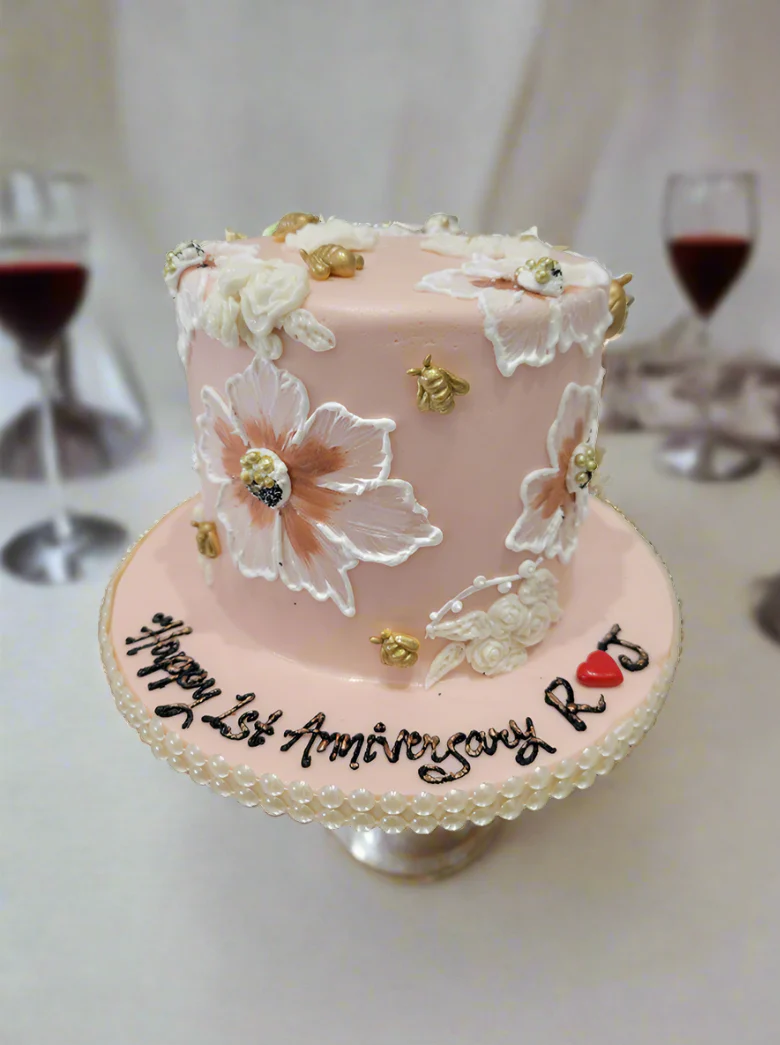 R & J Fondant Cake - Image 5