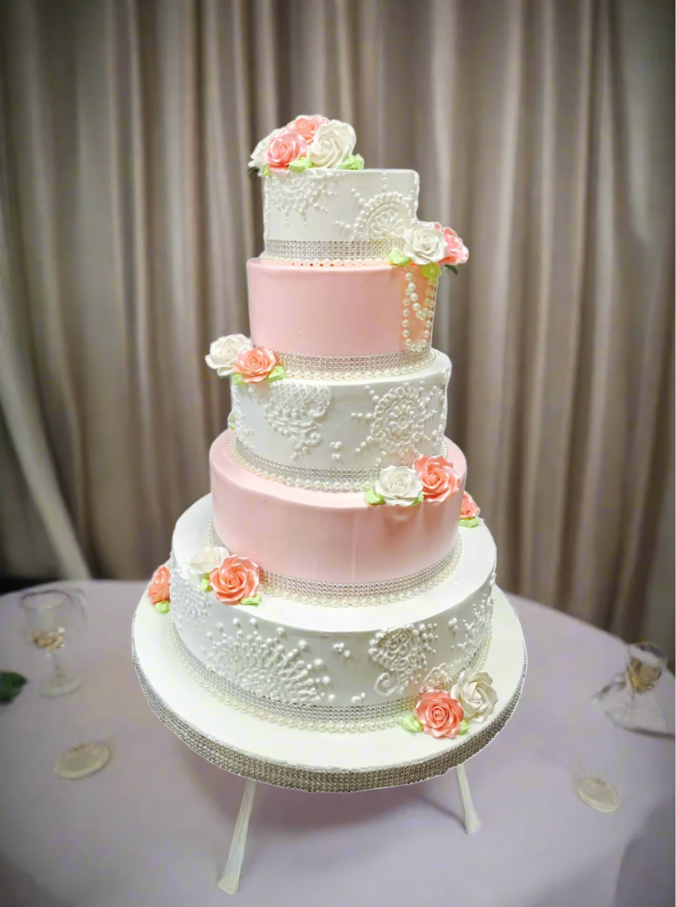 Raj Wedding Cake - Image 4