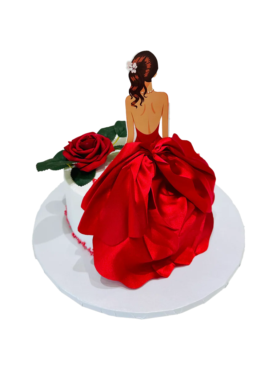 Red Queen Birthday Cake - Image 3