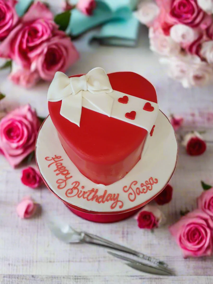 Red Valentine Fondant Heart Cake - Image 4