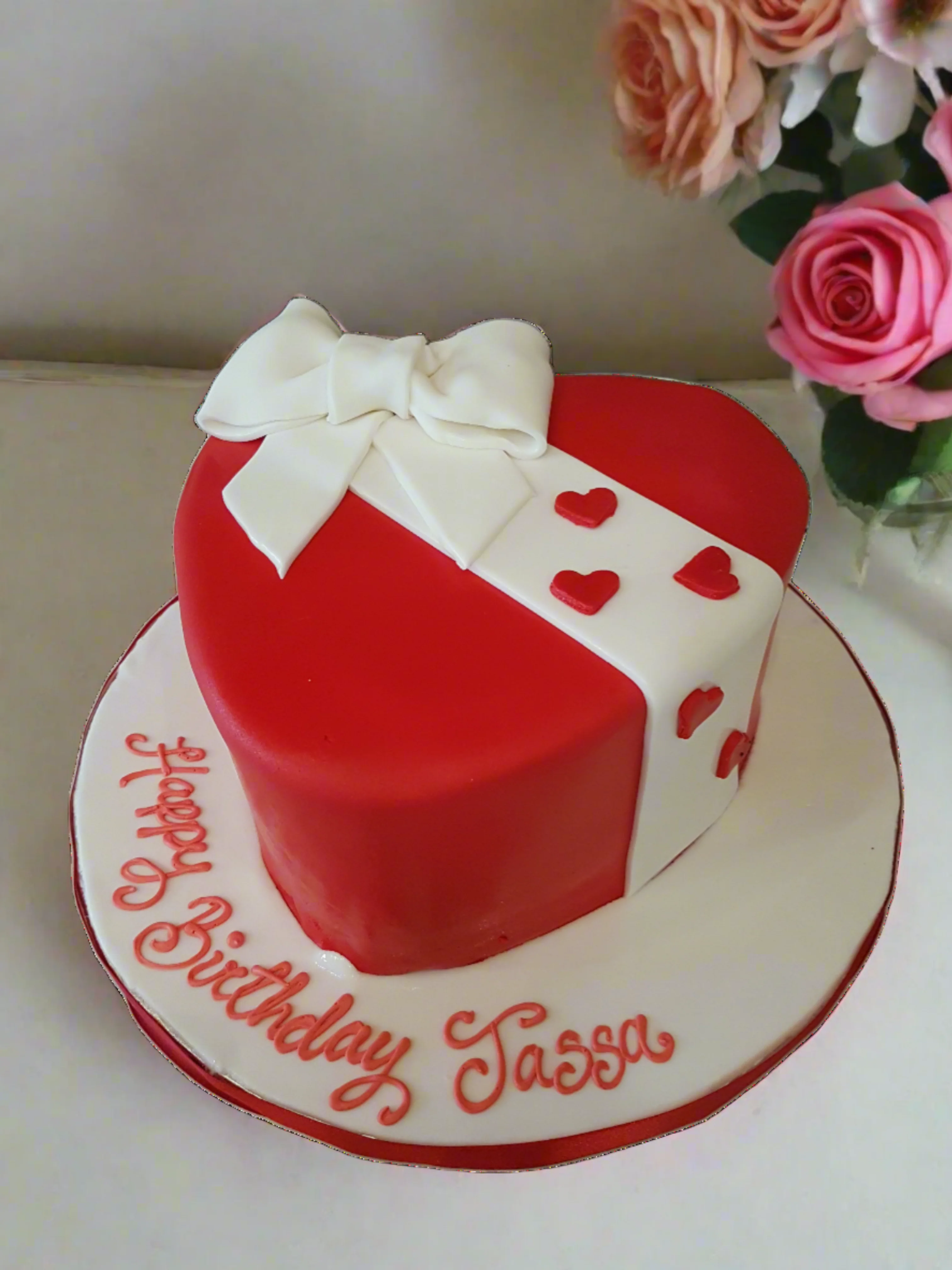 Red Valentine Fondant Heart Cake - Image 6