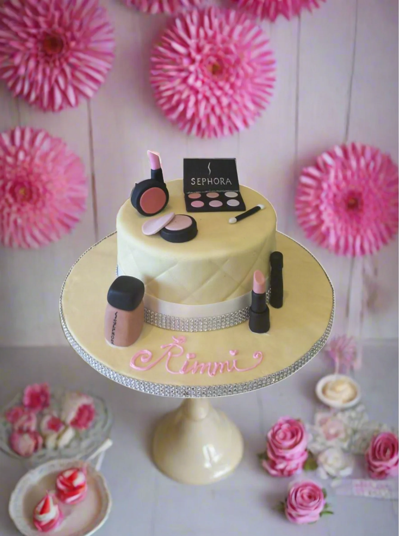 Rimmi Sephora Fondant Cake - Image 4