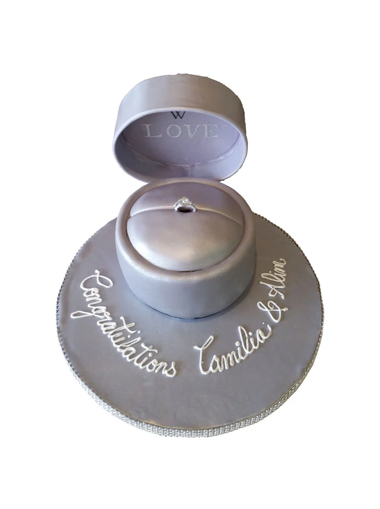 Ring Fondant Cake - Image 5