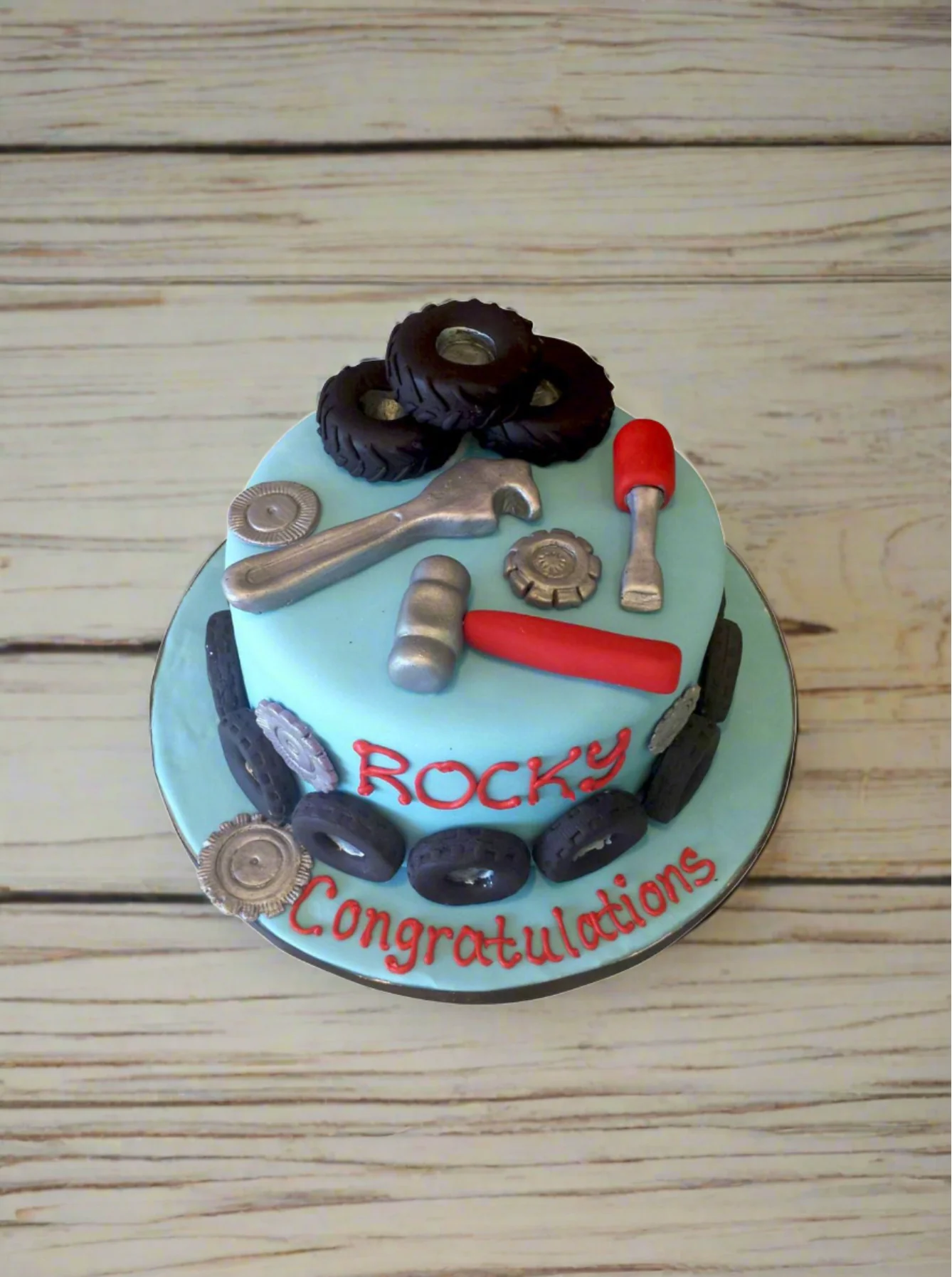 Rocky Mechanic Fondant Cake - Image 3