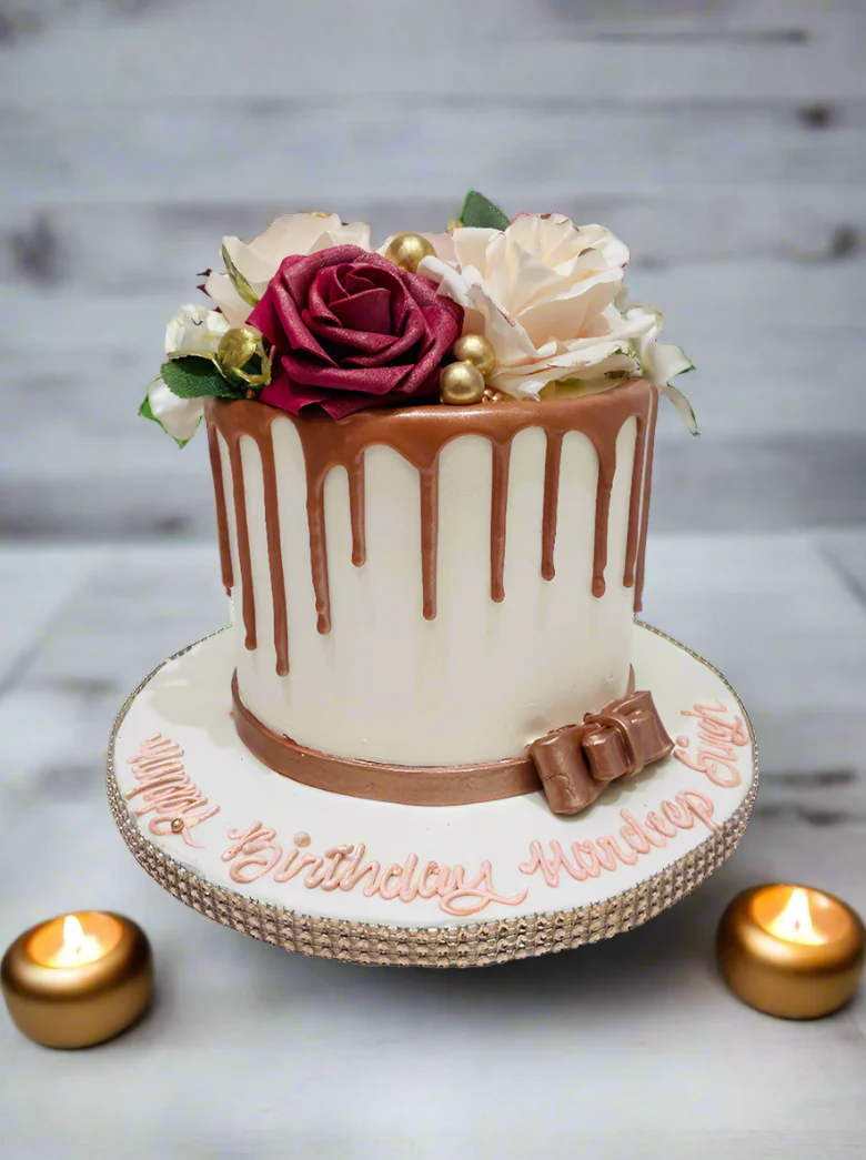 Roses Cream Cake - Image 3