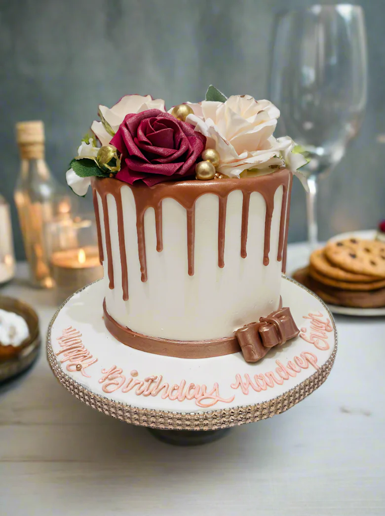 Roses Cream Cake - Image 5