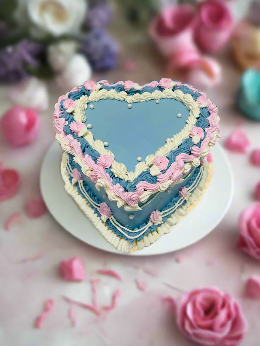 Saisha Vintage Heart Cake - Image 2