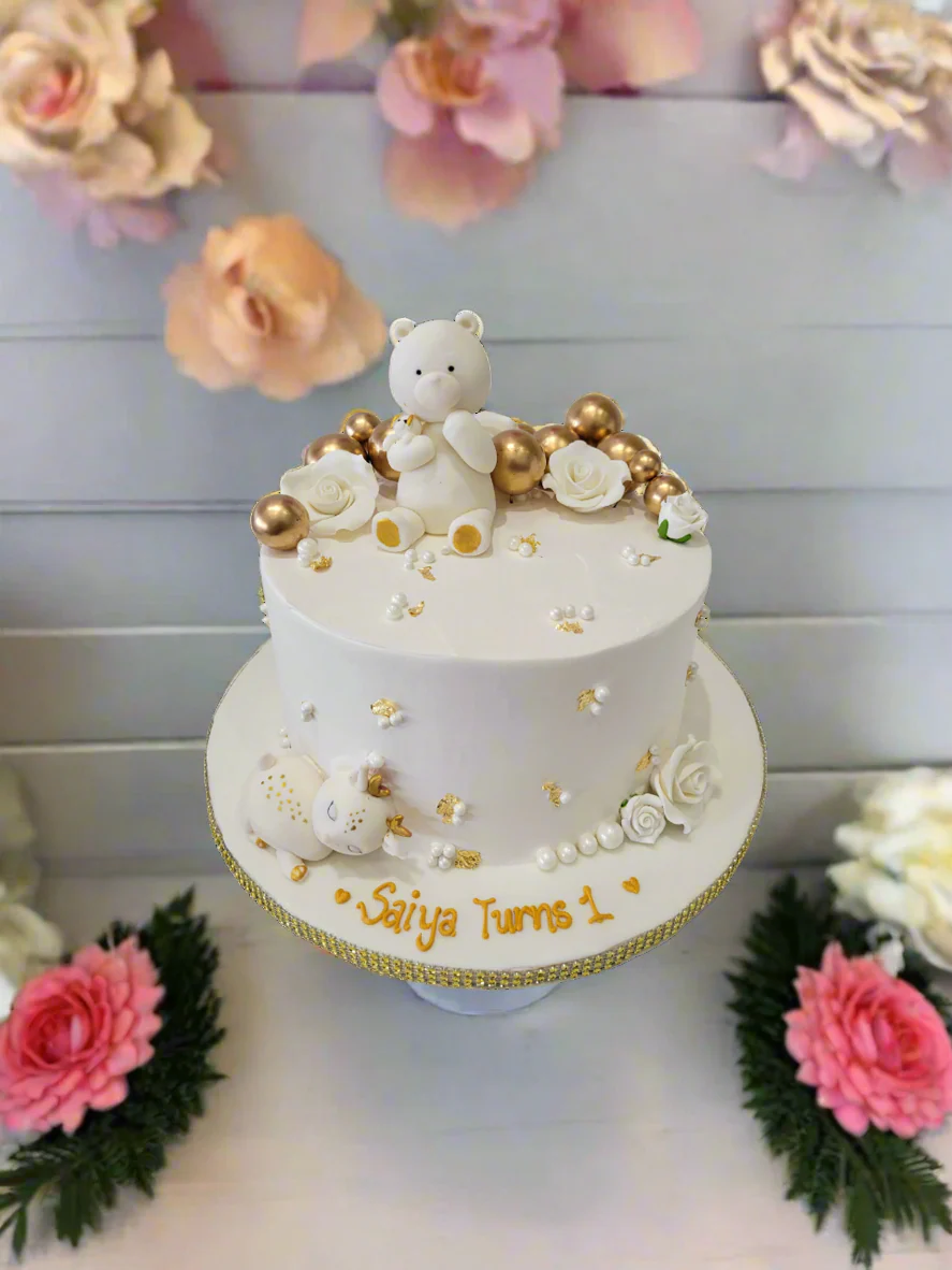 Saiya White Teddy Cream Cake - Image 2