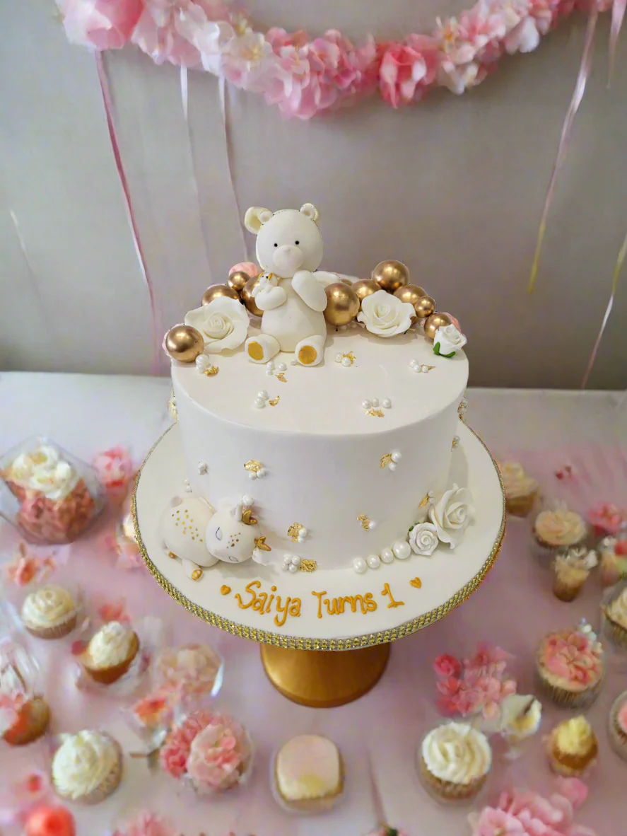 Saiya White Teddy Cream Cake - Image 3