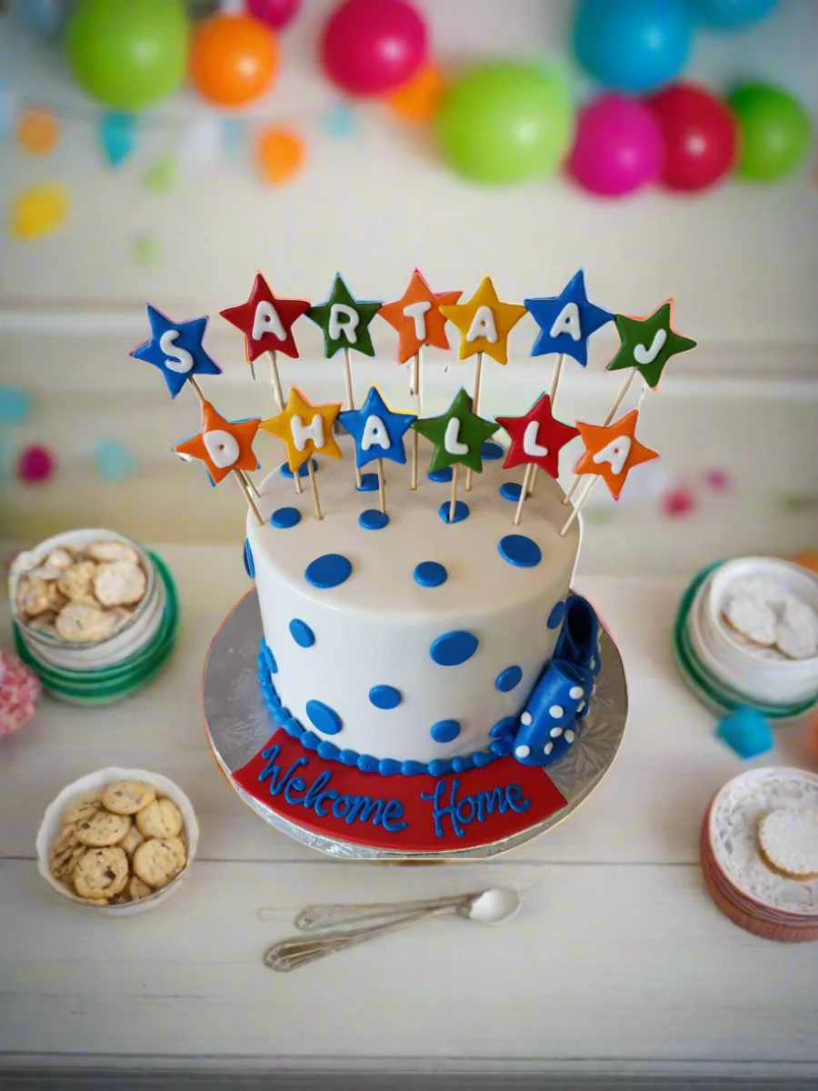 Sartaaj Star Fondant Cake - Image 2