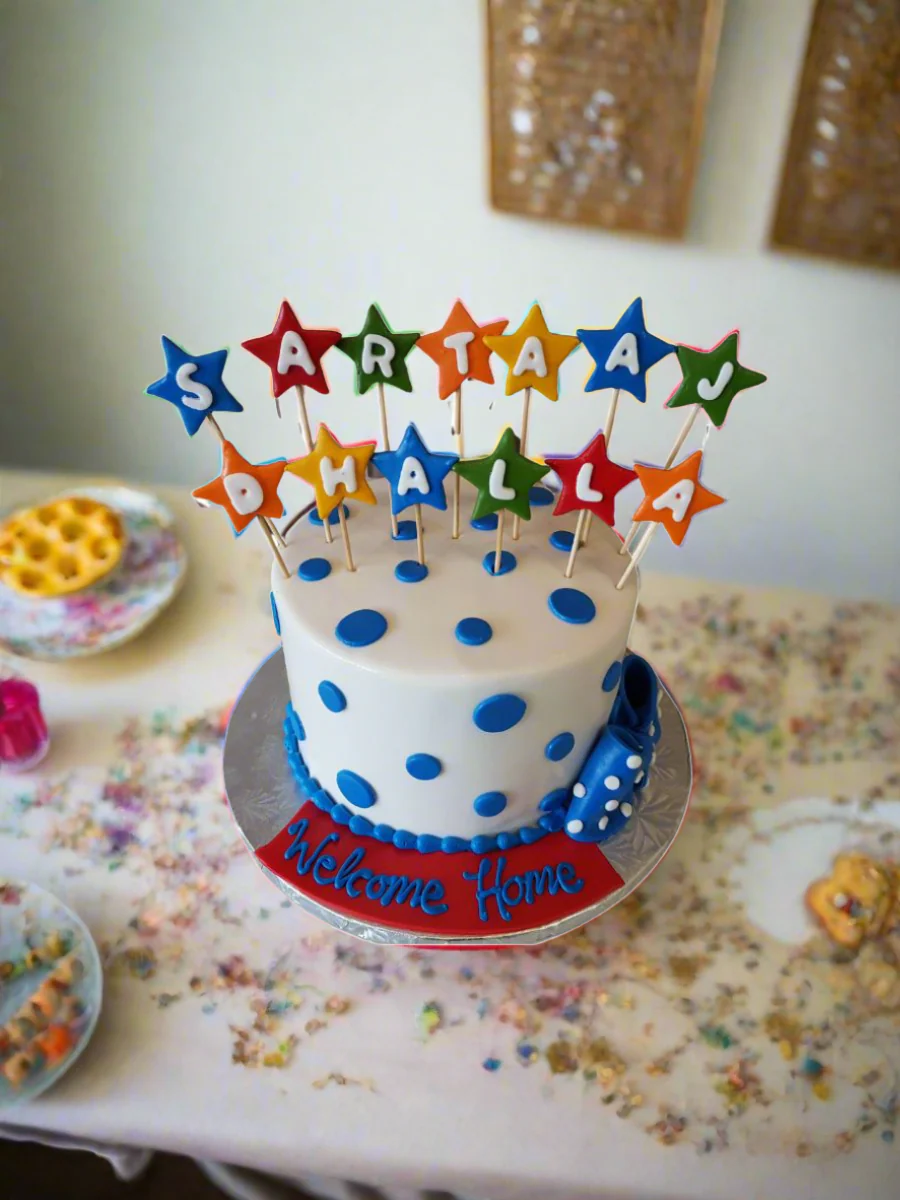Sartaaj Star Fondant Cake - Image 3