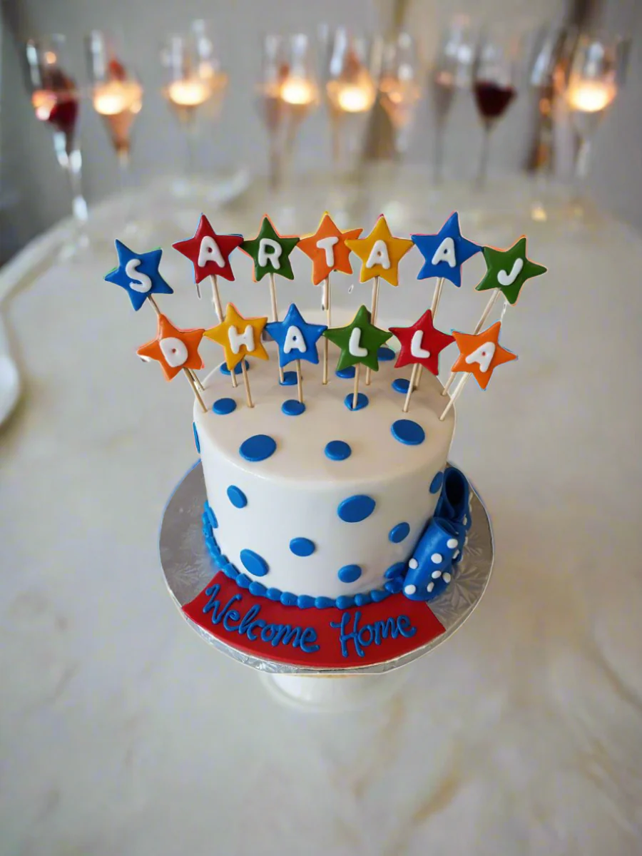 Sartaaj Star Fondant Cake - Image 4