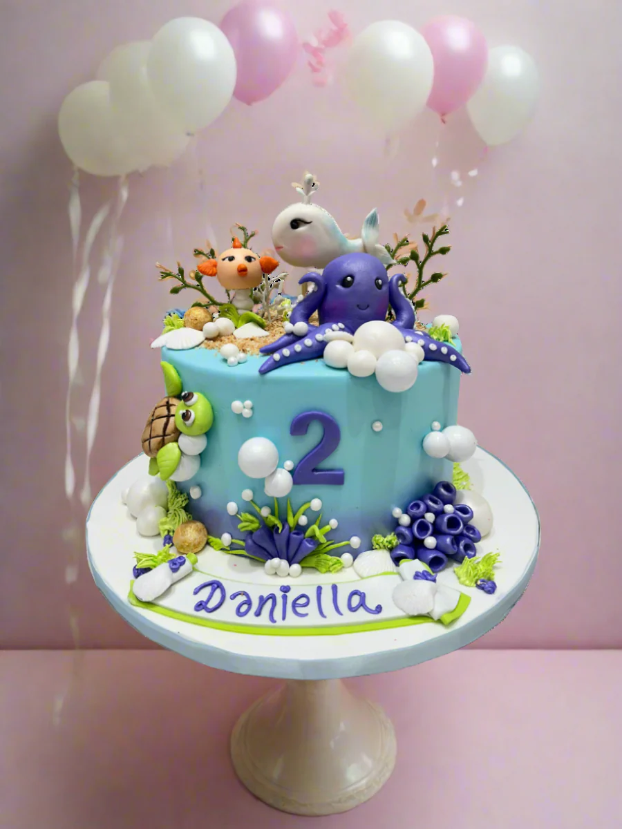 Sea Life Fondant Cake - Image 4