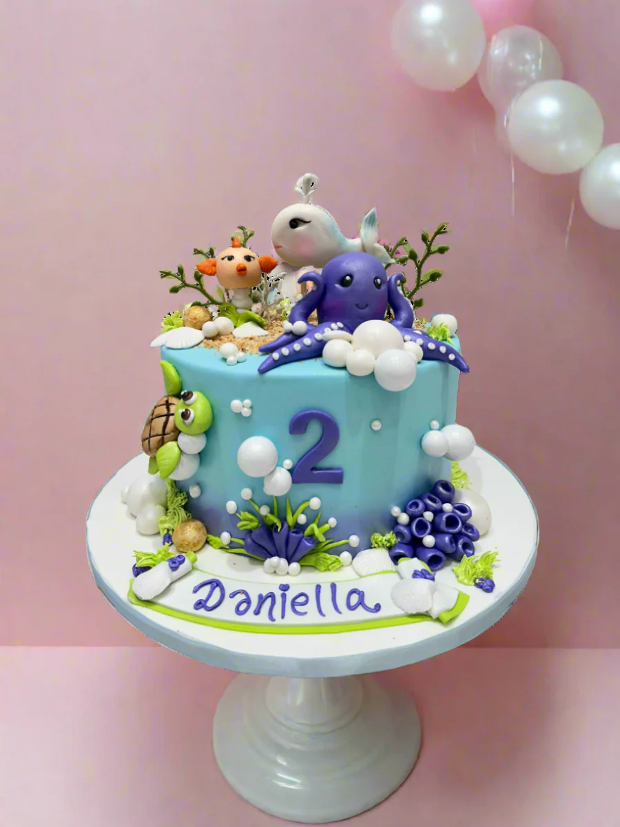 Sea Life Fondant Cake - Image 5