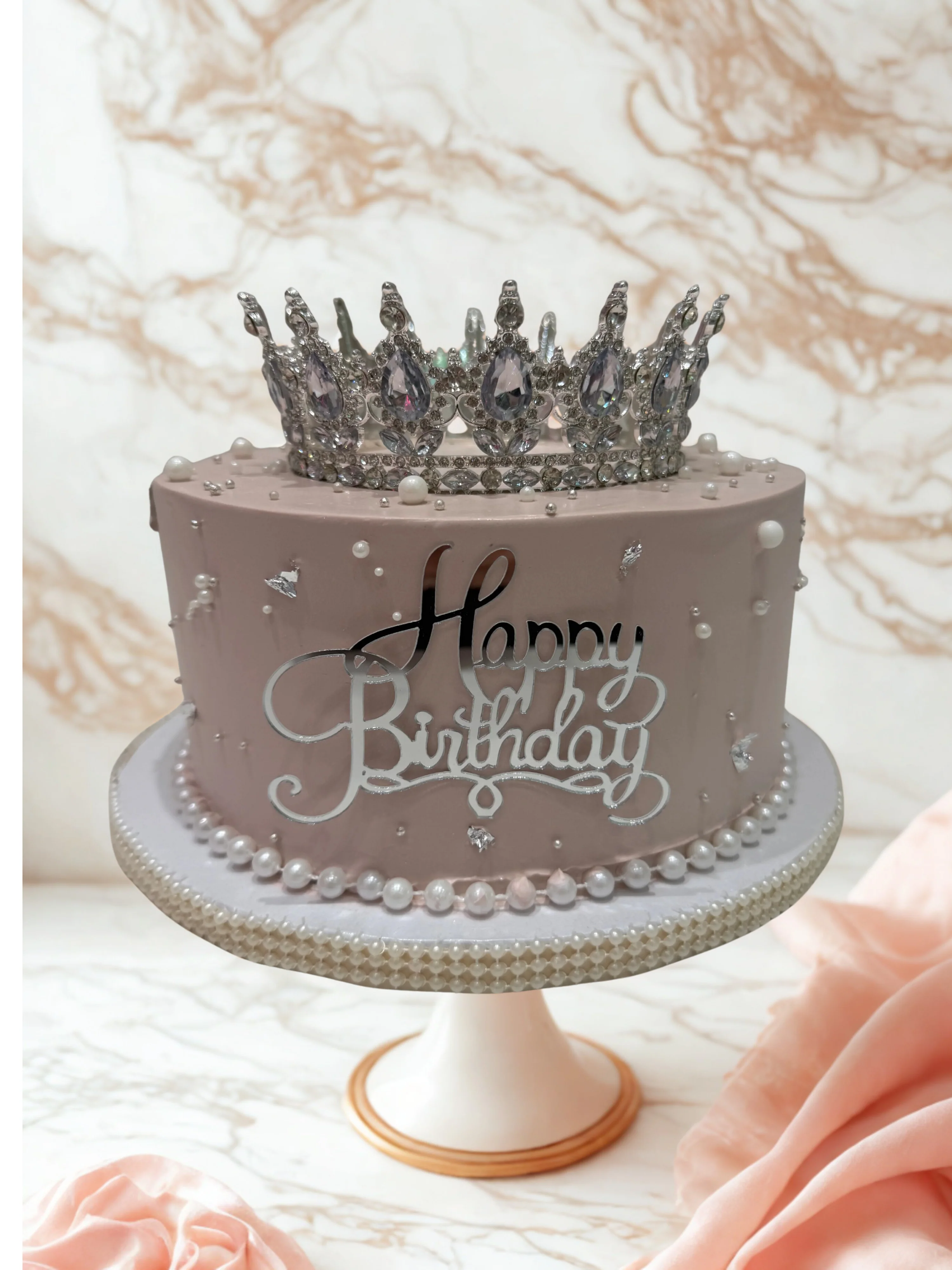 Silver Crown Cream Cake - Image 2