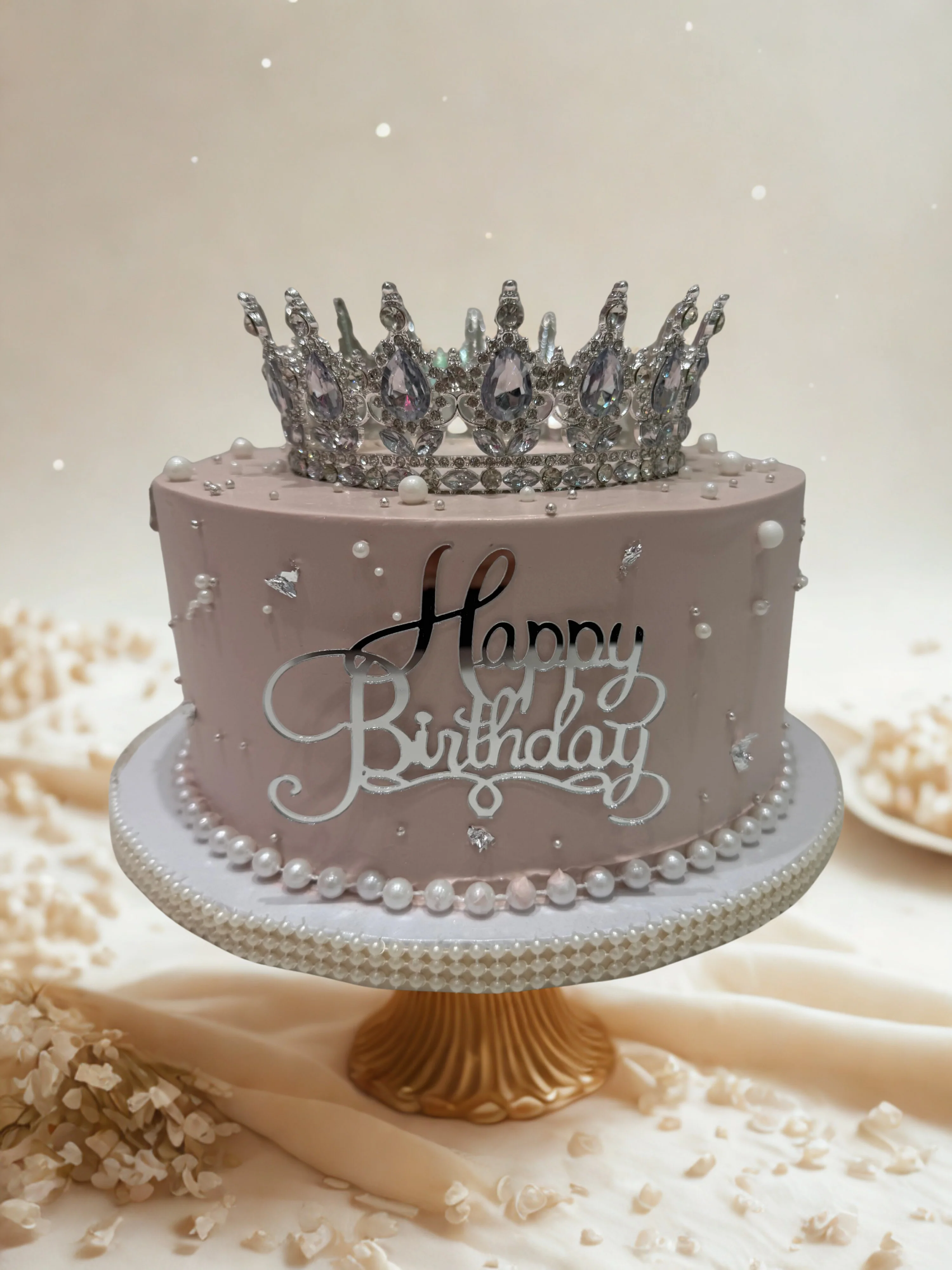 Silver Crown Cream Cake - Image 3