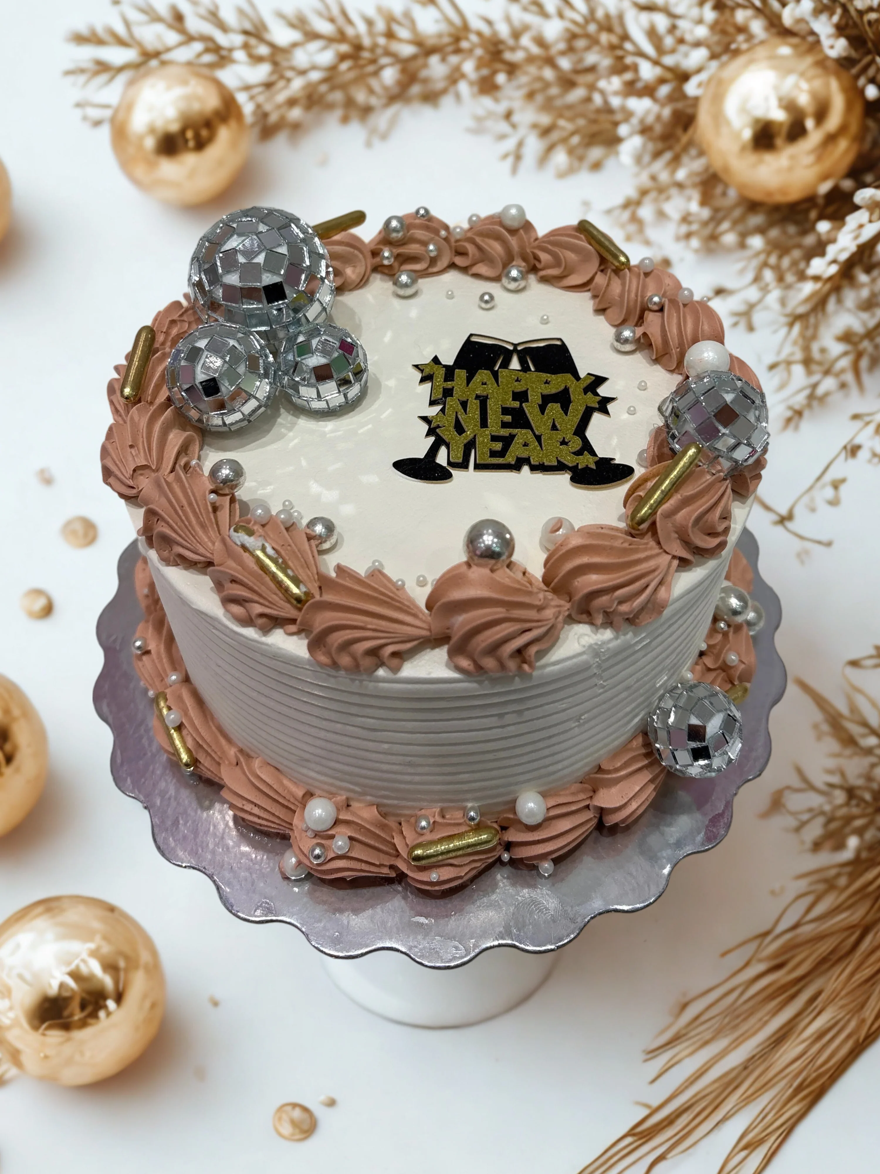 Silver & Rosegold New Year Cake - Image 2