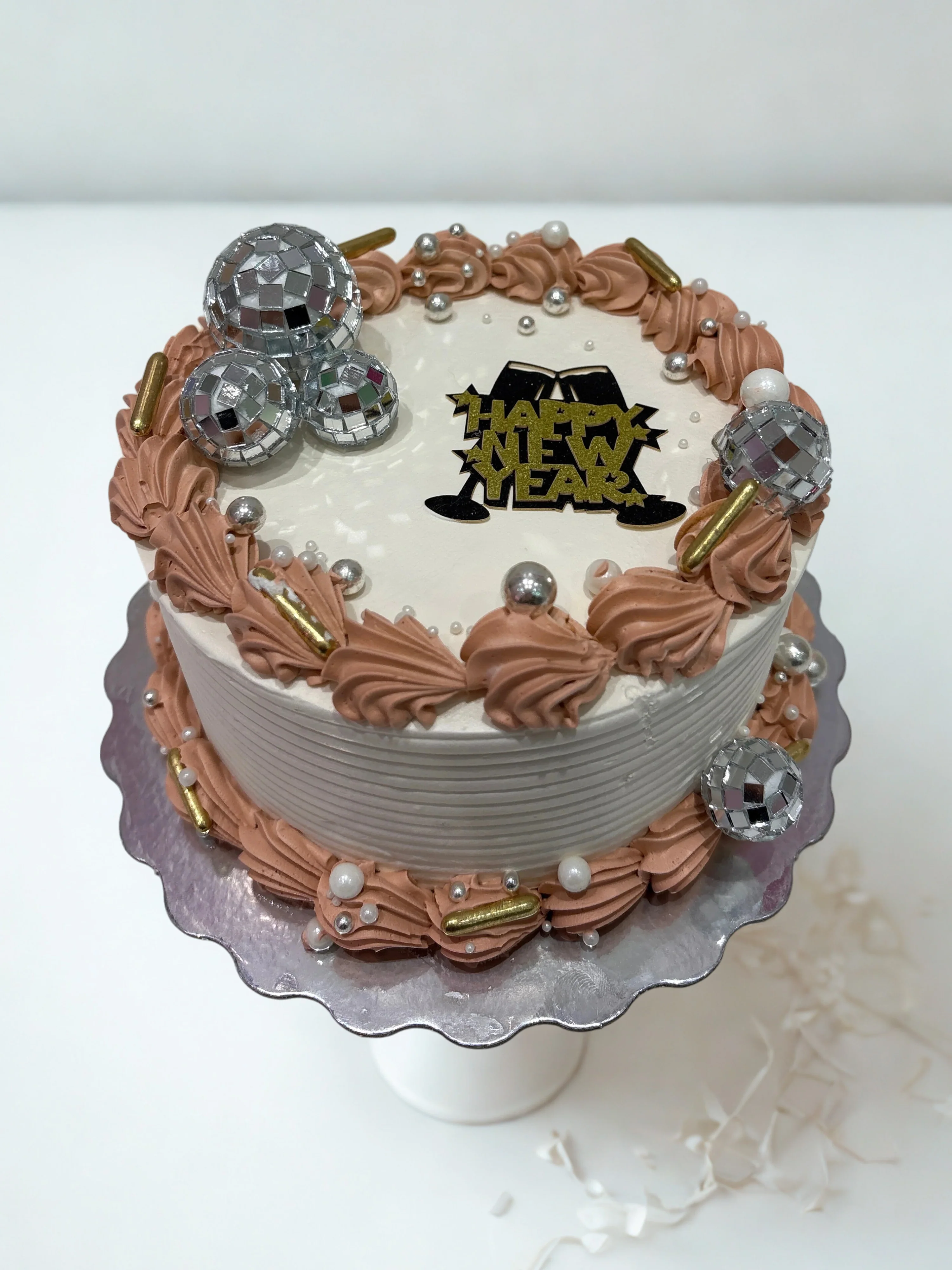 Silver & Rosegold New Year Cake - Image 4