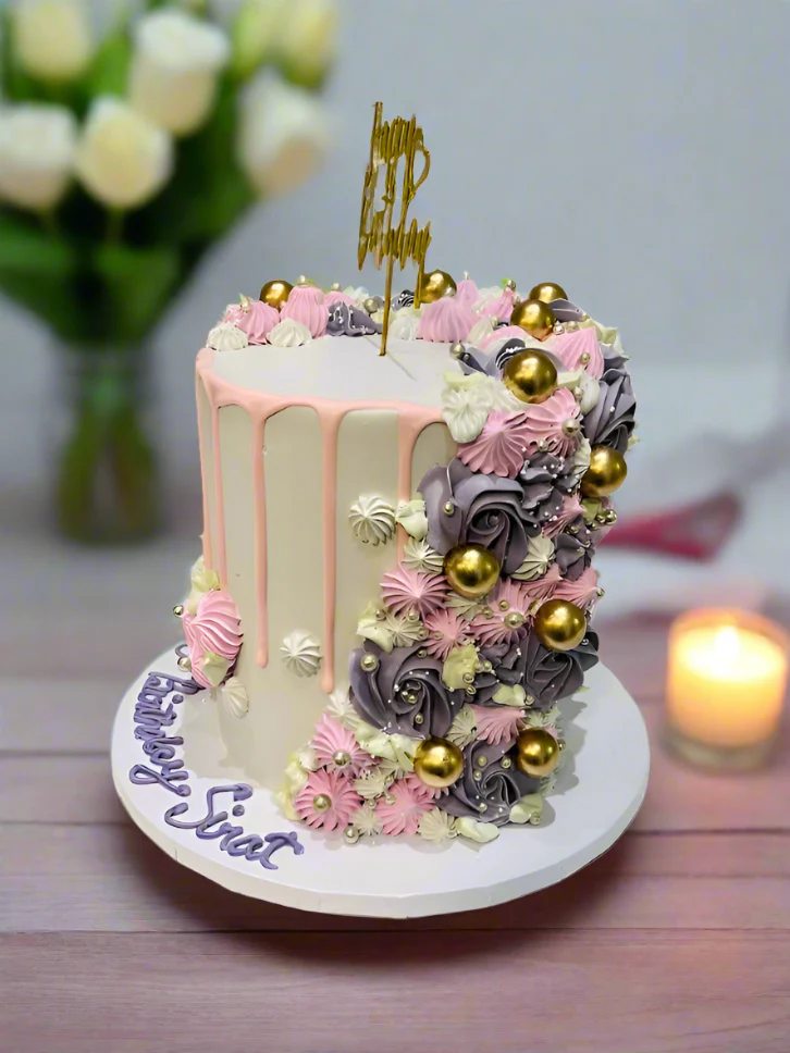 Sirat Gold Birthday Cake - Image 7